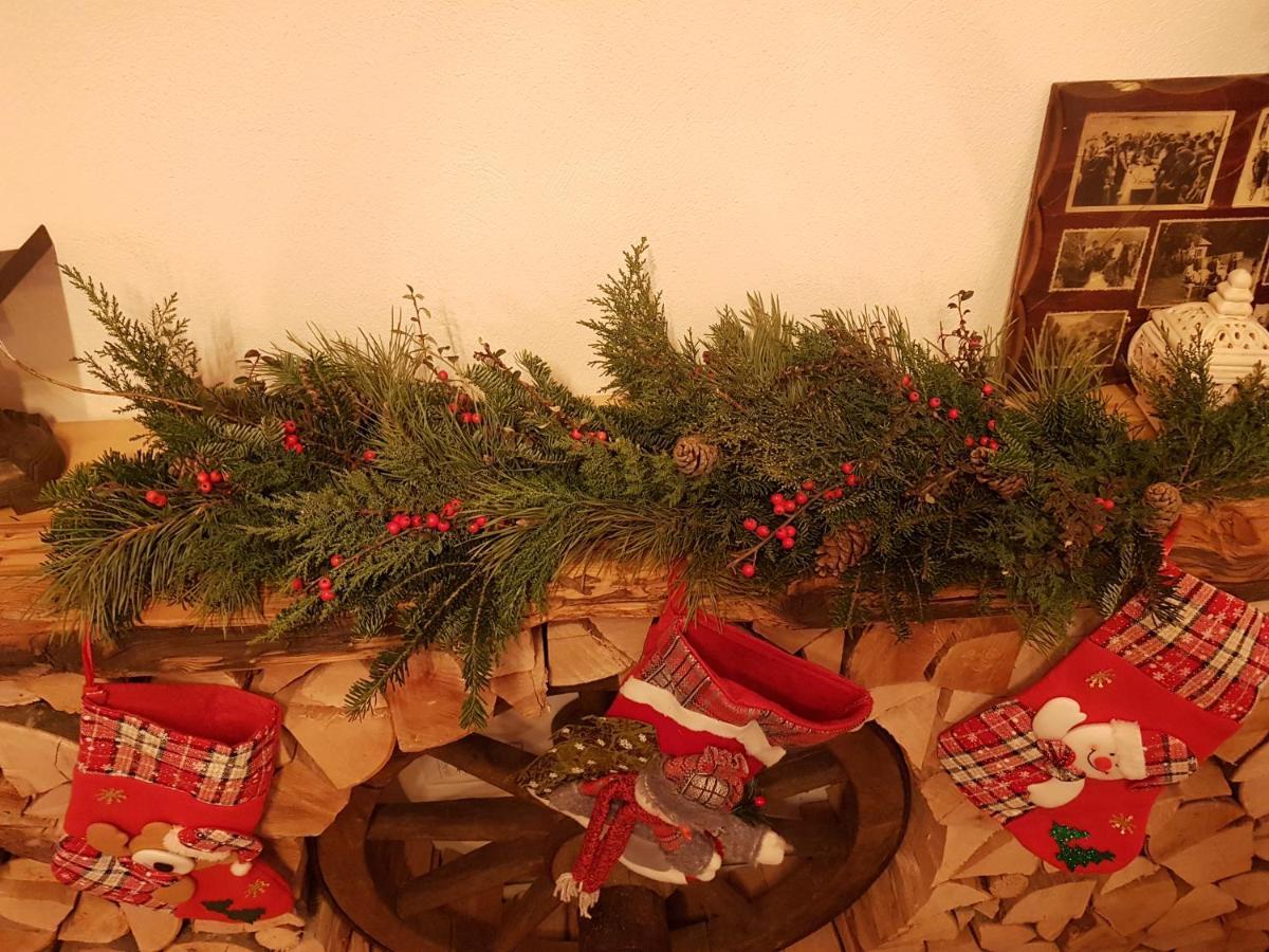 Sura Lu' Vasile. Bed and Breakfast Crivina  Buitenkant foto